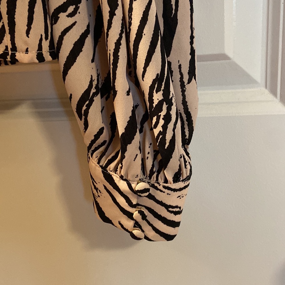 Wrap blouse - Picture 5 of 8